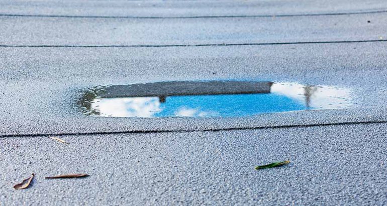WHAT ARE SOME COMMON FLAT ROOFING PROBLEMS?
